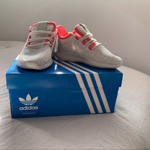 Kids Adidas Tubular Shadow I in size 7K